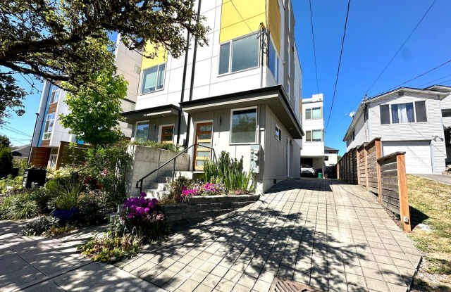 Modern Townhouse w/Rooftop Deck - 921 28th Avenue South, Seattle, WA 98144
