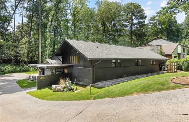 3252 W Roxboro Road NE photos photos