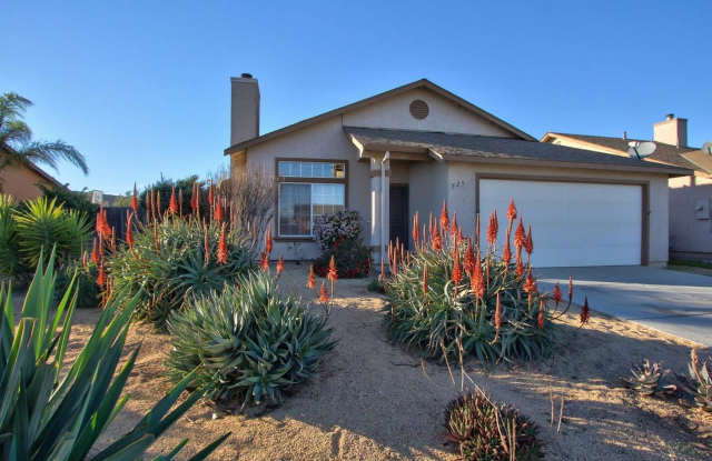 525 Larkspur St - 525 Larkspur Street, Soledad, CA 93960