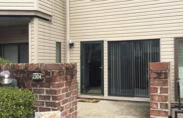 1304 CHERRINGTON Drive Gallery 1
