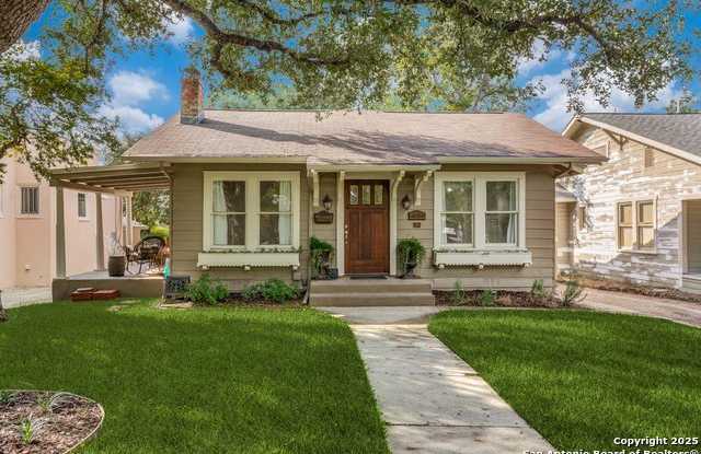 330 W Gramercy Pl photos photos