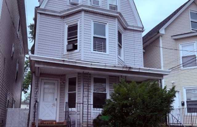 1060 Bond St photos photos