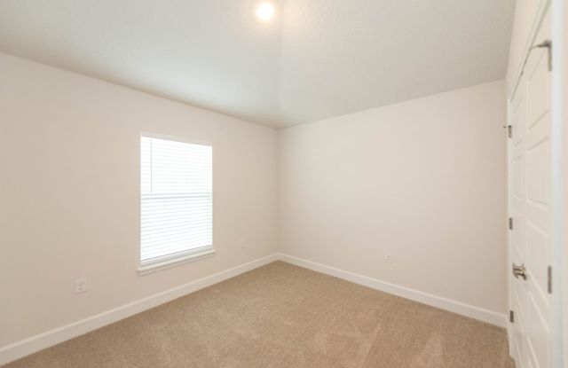 $400 RENT CREDIT 1ST MONTH'S RENT!! Gallery 3