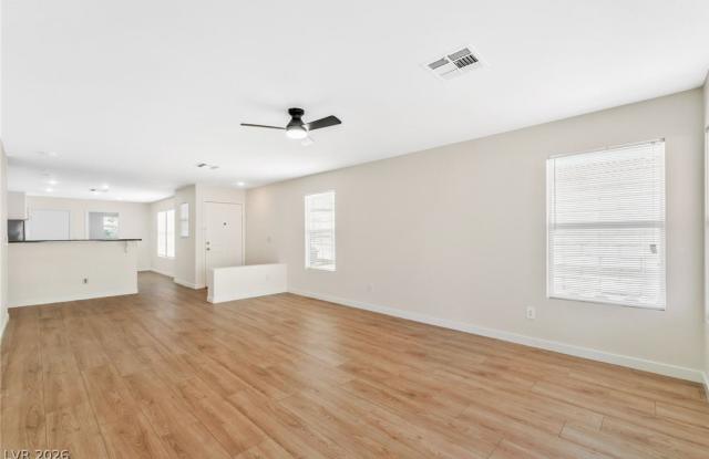 8632 Majestic Pine Avenue Gallery 4