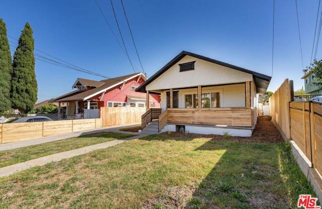 3215 Winter St photos photos