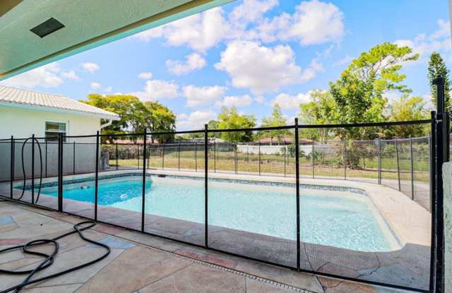 1329 NW 84th Drive NW, Coral Springs, FL 33071 photos photos