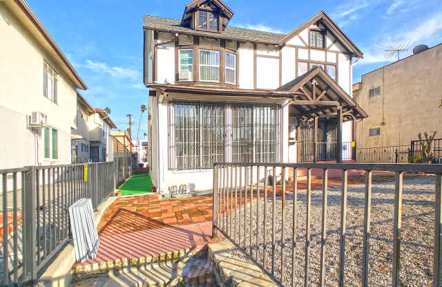 336 1/2 South Wilton Place photos photos