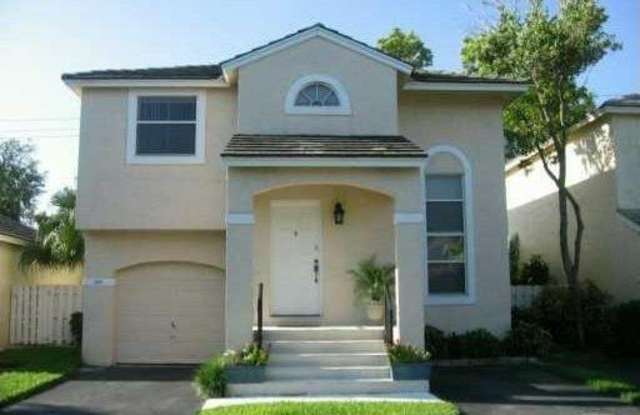 9861 NW 2 CT photos photos