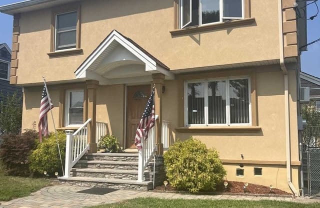 175 Philip Avenue - 175 Philip Avenue, Elmwood Park, NJ 07407