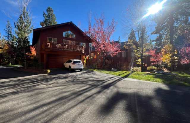Low Elevation Home Steps From Championship Golf Course photos photos