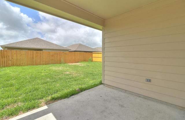 1269 Carnaby - 3/bedroom 2/bathroom $2,195/month photos photos
