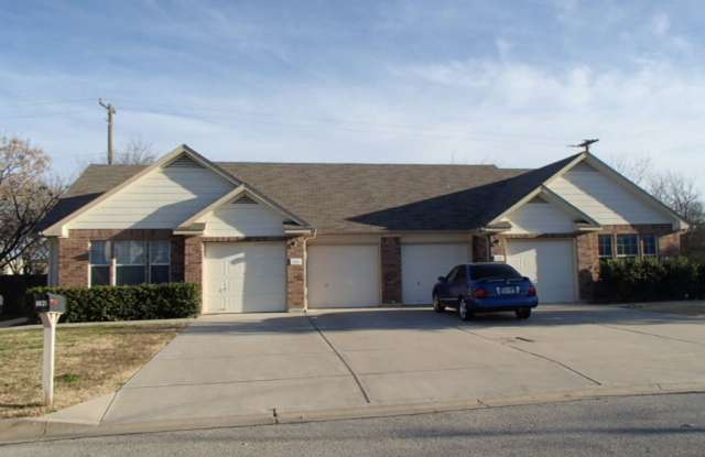 Charming spacious 3 bed 2 bath 2 car garage! Great Location photos photos
