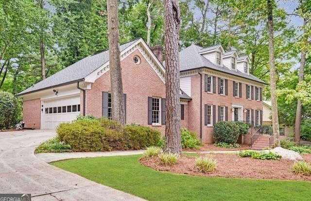 2853 Northbrook Drive photos photos