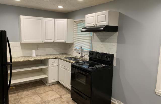 2266 Baywood Drive Southeast Gallery 2