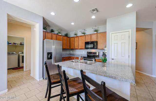 17830 W Fairview Street Gallery 4