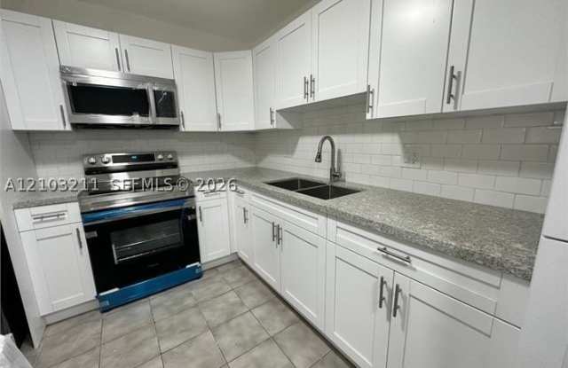 5321 NW 16th Ct Gallery 1
