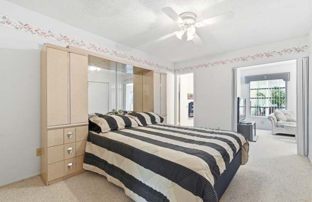 2386 Sumatran Way - 1Unit #14 Gallery 4