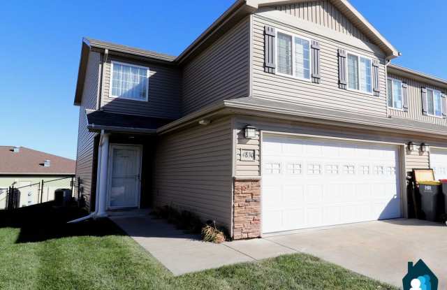 Great Sized 3 bed Townhome! photos photos