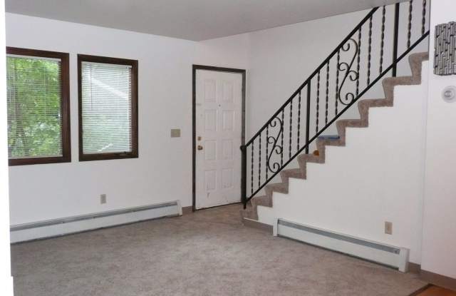 South Anchorage Beautiful two story 2bedroom Gallery 2