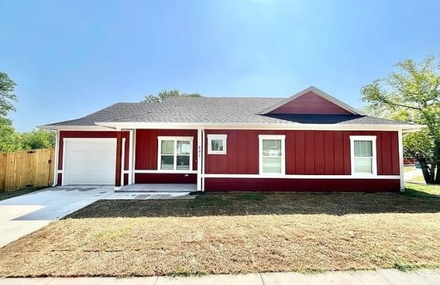 601 E Shepherd Street - 601 East Shepherd Street, Denison, TX 75021