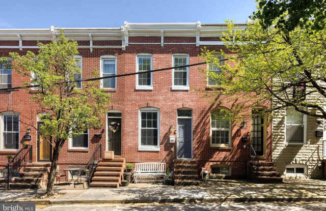 Live in one of the HOTTEST neighborhoods in Baltimore in this 2bd 2.5bth home! photos photos