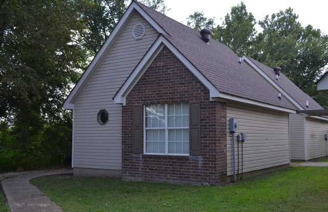 Remodeled 1bed/1bath HOUSE in Trumann - 230 Ambrea Street, Trumann, AR 72472