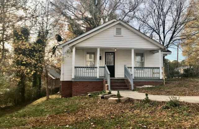 Adorable 3 bedroom 1 bath home in Kannapolis - 227 Rosemont Avenue, Kannapolis, NC 28081