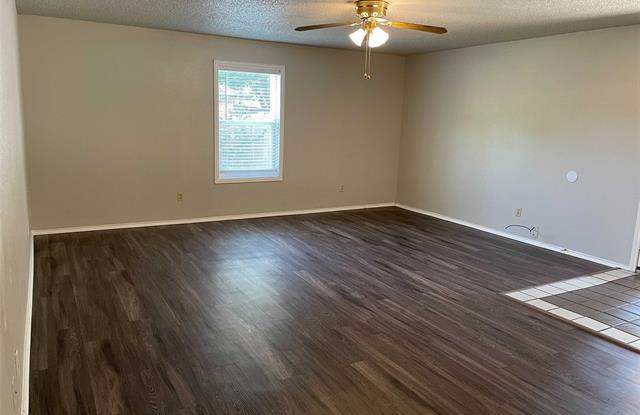 7245 Windcrest Lane Gallery 4