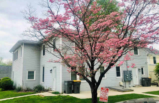 729 E Hunter Avenue - 729 East Hunter Avenue, Bloomington, IN 47401