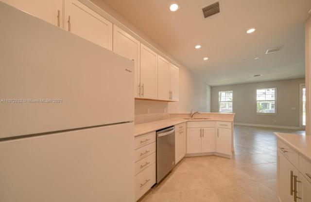 1280 Eucalyptus Dr photos photos