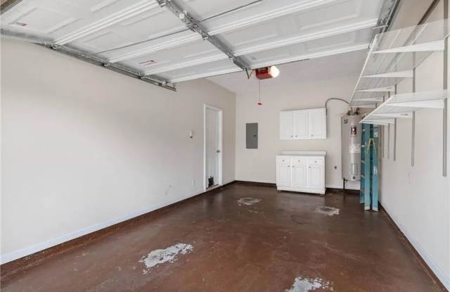 Room in 3 Bedroom Home in Sugar Hill Gallery 3