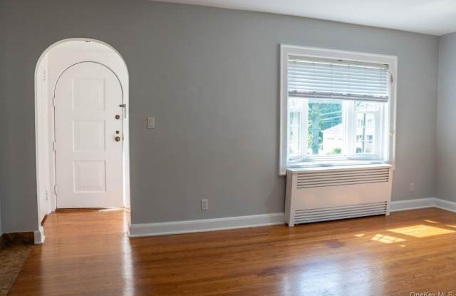 8 Washington Place Gallery 2