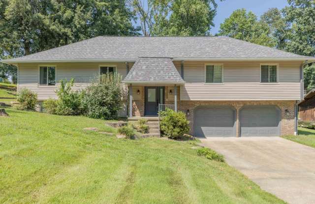 5122 Woodridge Drive Gallery 1