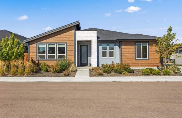 Amazing Neighborhood 2 Bed 2 Bath Plus Office photos photos