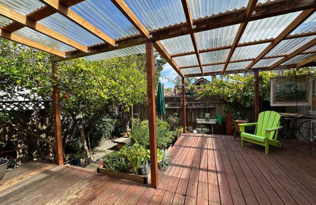 3 Bedroom in Seabright! Walk to the beach! - 204 Cayuga Street, Santa Cruz, CA 95062