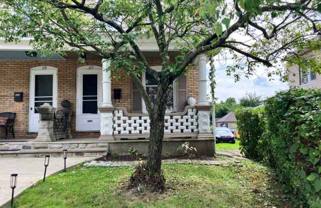 Beautifully renovated 3-bedroom, 2-full-bathroom historic home Gallery 1