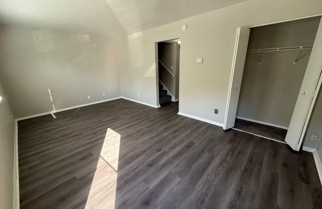 Three Bedroom Townhome Gallery 2
