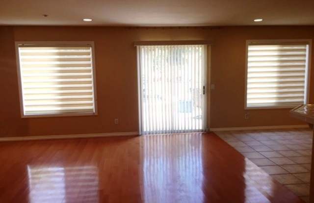 13230 La Tierra Way Gallery 3