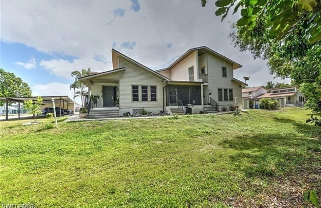 17040 Golfside Circle - 17040 Golfside Circle, Lee County, FL 33908