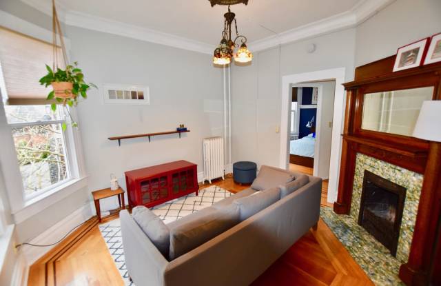 Charming Capitol Hill One Bedroom - AVAILABLE 9/8/2026! photos photos Charming Capitol Hill One Bedroom - AVAILABLE 9/8/2026! photos photos