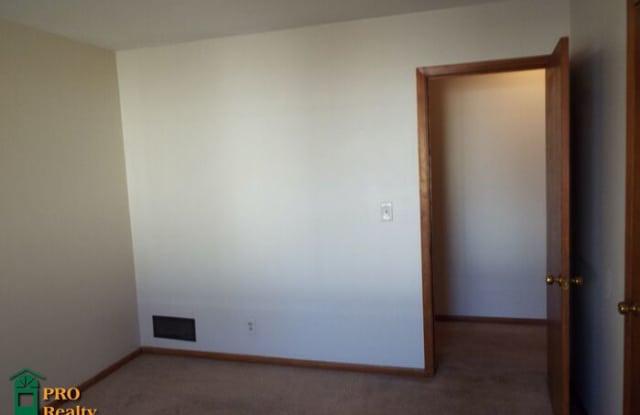 5047 Sunnyside Road Gallery 3