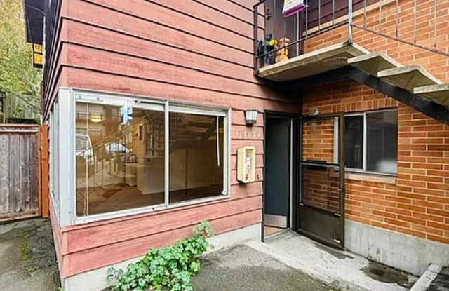 2 BD/ 1 BA ground level unit in triplex. Prime Ballard location! photos photos