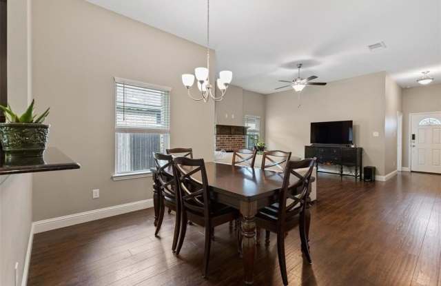 512 Highpark Court Gallery 3
