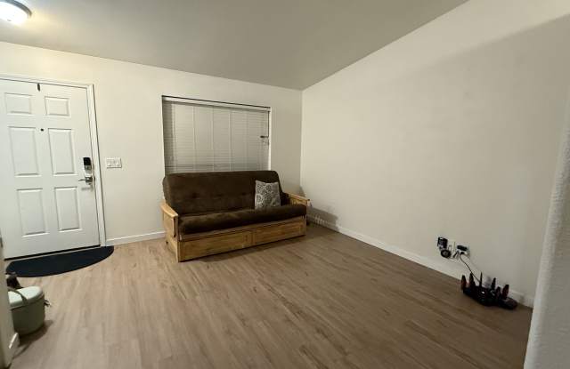 5823 North Carlisle Road Gallery 3