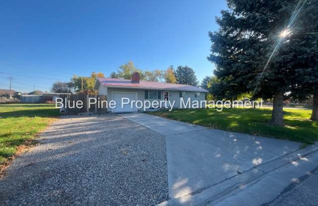 810 Bergeson Drive photos photos