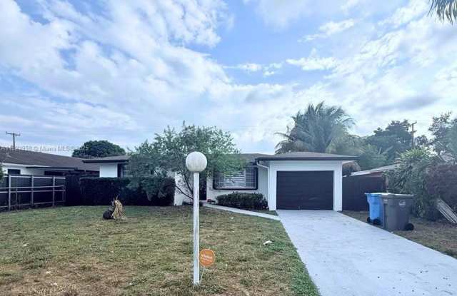 4240 SW 27th St photos photos 4240 SW 27th St photos photos