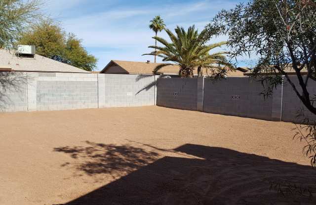 4028 W Angela Drive Gallery 3