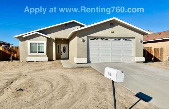 Spacious 3 Bed 2 Bath Home! - 7110 Plasse Street, Yucca Valley, CA 92284