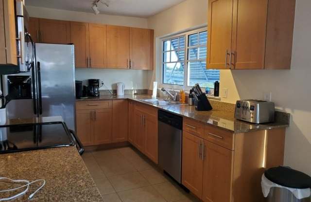 641 E Woolbright Road - 641 East Woolbright Road, Boynton Beach, FL 33435