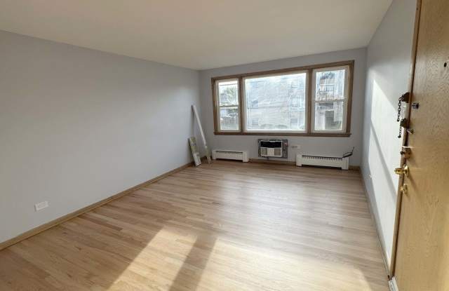 4385 N Oak Park Avenue Gallery 2